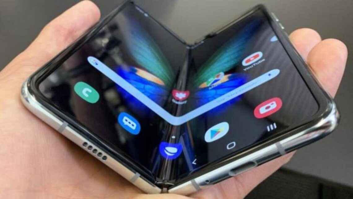 Samsung Katlanabilir Telefon Sektörüne Giriyor!